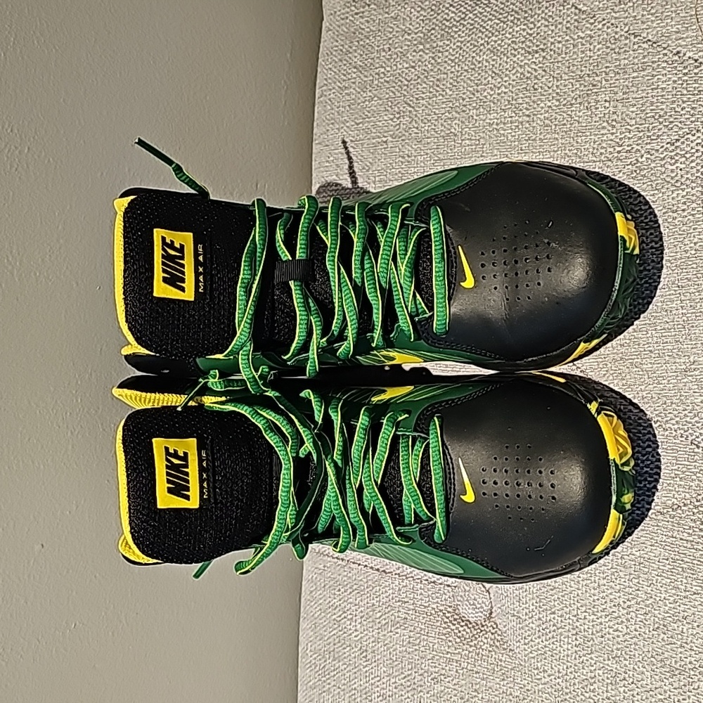 Nike Max Air Flywire Men's Sneakers